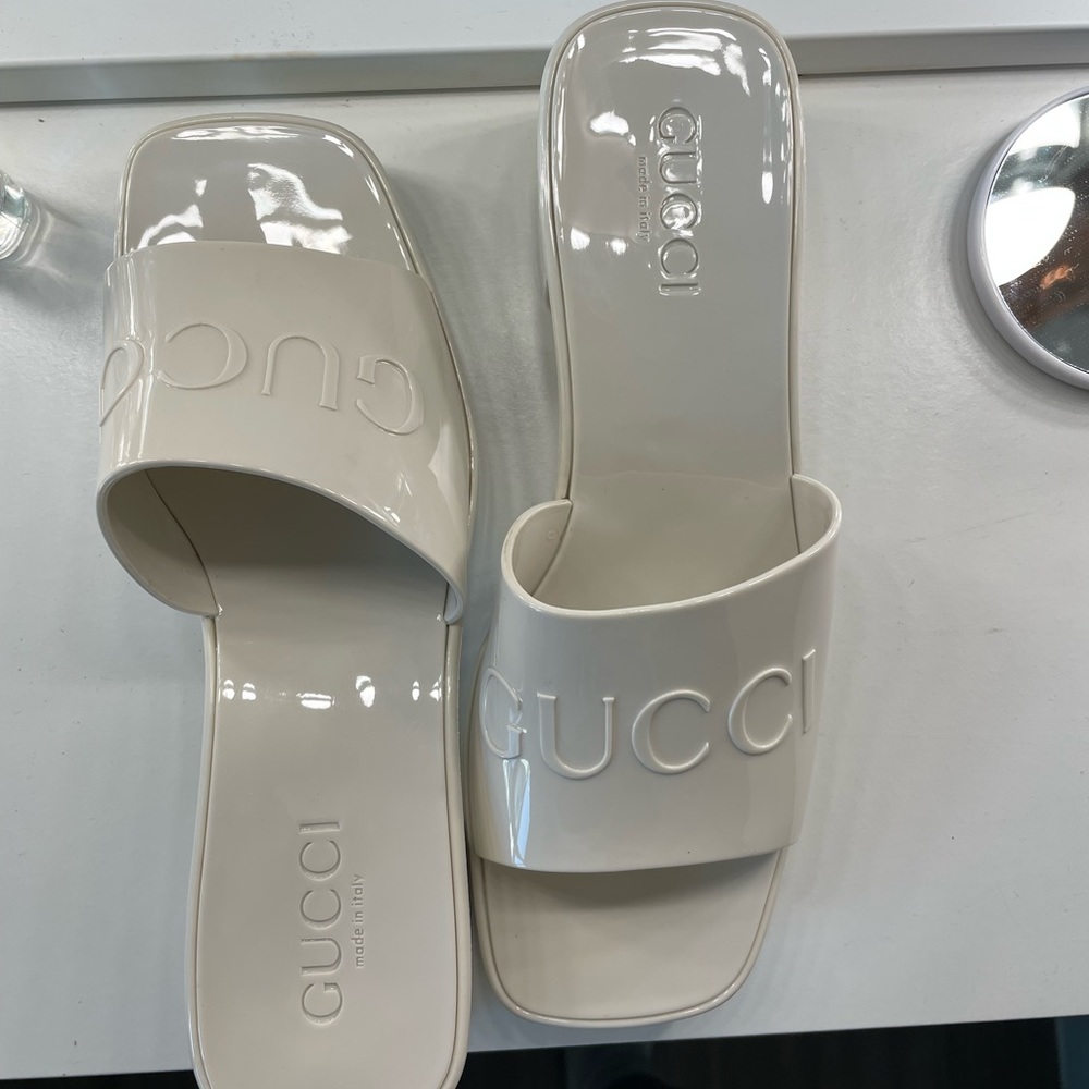 Gucci Women’s Rubber Slide Sandal